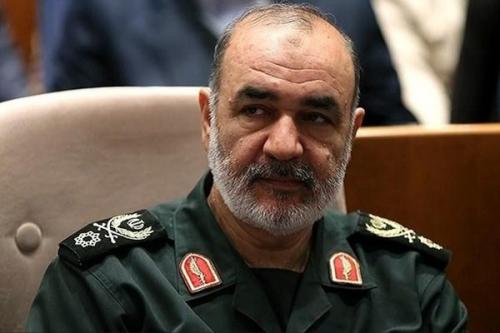 رونمایی ازمحصولات سپاه،انقلاب عظیم در باور مردم جهان ایجاد می‌کند