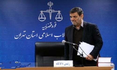  مشروح سومین جلسه رسیدگی به اتهامات متهمان پرونده دومان توکان/ تکذیب ادعای دومان سهند مبنی بر نداشتن بادیگارد/ قاضی صلواتی: متهم تاکنون صداقت نداشته و اموالی معرفی نکرده است
