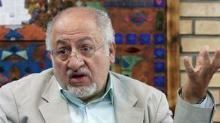 حق‌شناس: روحانی به رئیس دفتر خود تذکر دهد/ واعظی شناختی از فضای سیاسی کشور ندارد 