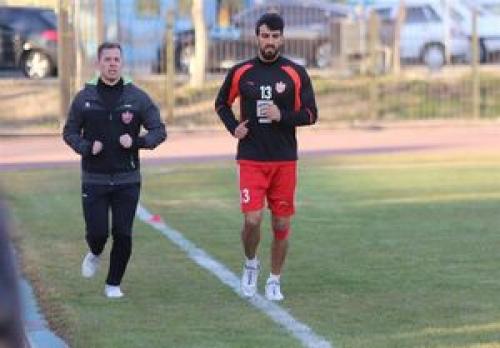  حضور فرزند شهید مدافع حرم در تمرین پرسپولیس