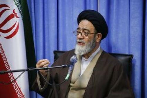  تقدیر امام جمعه تبریز از برخورد با مزاحمان 