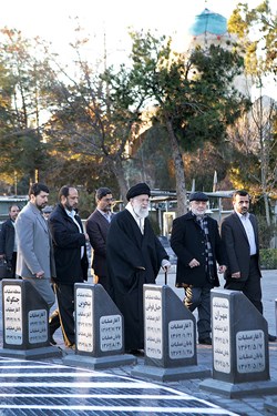 عکس/حضوررهبر انقلاب اسلامی در مرقد امام خمینی(ره) وگلزار شهدا