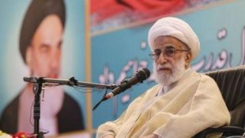  اگر می‌خواهید عزت داشته باشید، باید دنبال اسلام بروید/ننگ بر تفکری که می‌گوید اداره کشور بدون آمریکا ممکن نیست