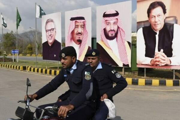 عکس/ ورود بن سلمان به پاکستان با تدابیر شدید امنیتی