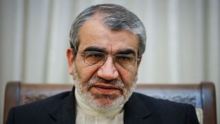 کدخدایی: رهبری نگفت «شکست احمدی‌نژاد، شکست من است» 