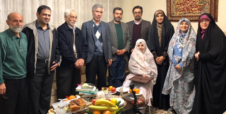 ماجرای پناهندگی «سیمین‌دخت وحیدی» به آمریکا/ مجموعه شعری که پیدا شد