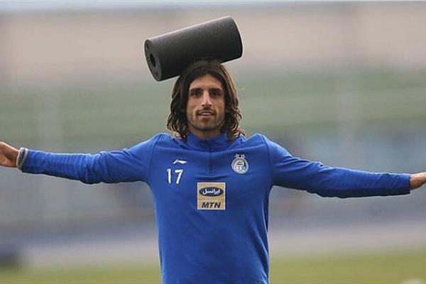 جنجال دراردوگاه استقلال:جدایی غیرمنتظره ستاره پرحاشیه ازاستقلال قطعی شد/استقلال راه خروج ستاره خارجی را بست