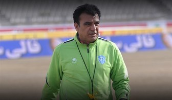 واکنش مربی استقلال به 6 تایی کردن الدحیل 