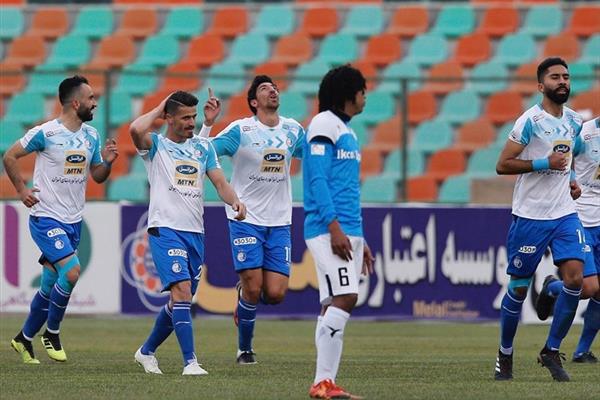 خبربد به هوادران استقلال: فوق ستاره استقلال بازی پرسپولیس را از دست داد؟!/نیمکت نشنی ستاره پرحاشیه قطعی شد