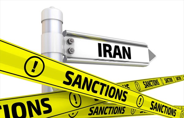 آمریکا برای ایجاد محدودیت بیشتر در فروش نفت ایران تلاش می‌کند 