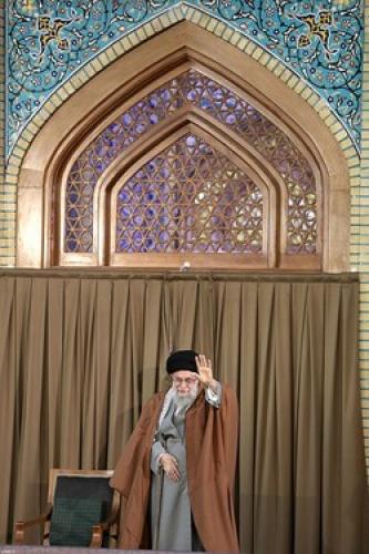فیلم/کنایه مجدد رهبرانقلاب به سران امریکا؛ احمق‌های درجه یک!