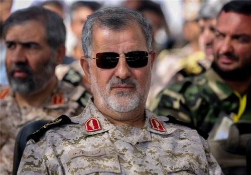  فرمانده نیروی زمینی سپاه از مناطق سیل‌زده لرستان بازدید می‌کند