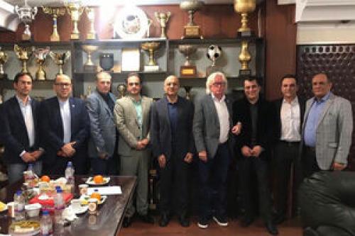  جای خالی ناصر و منصور در استقلال