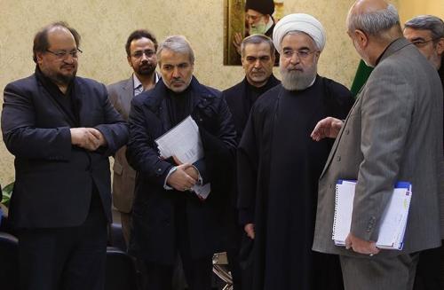 اعتراف یکی از متهمان «حیف و میل بیت المال»/ نوبخت: باید قبول کنیم که منافع ارز ۴۲۰۰ تومانی به دست مردم نرسید/ آقای معاون! چه کسی باید پاسخگوی بلعیده شدن یک پنجم بودجه کشور توسط «دلار جهانگیری» باشد؟