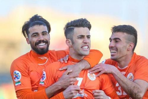 بمب نقل وانتقالات پرسپولیس دراستانه منفجرشدن/چشمک شاه‌ماهی پدیده فوتبال ایران به پرسپولیس + عکس