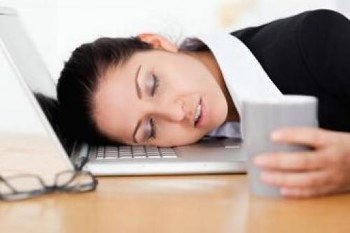 چرا در بهار خوابمان می آید؟ 