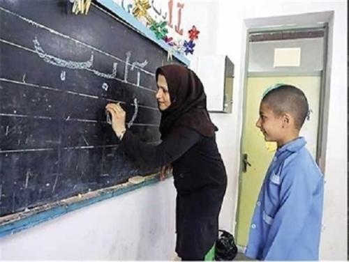 آخرین خبر از استخدام معلمان حق‌التدریس/کنکور ۹۸ به تأخیر نمی‌افتد
