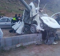 عکس/ تصادف مرگبار با تیرچراغ برق
