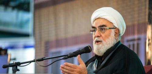 بلند شدن هر ندای اختلافی، کار دشمن است