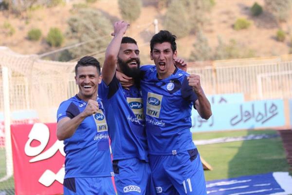 فاش شد؛ ستاره‌ای که پرسپولیس را دور زد تا پیراهن استقلال را بپوشد!