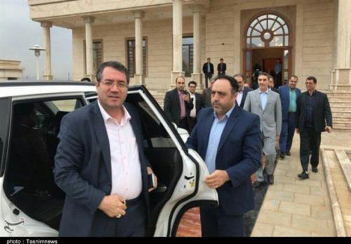 مقصر التهاب در بازار مواد غذایی، خودرو و تخصیص رانتی ارز دولتی کدام است؟/ بی‌تدبیری‌های وزیر صمت یا خلاء وزارت بازرگانی!؟