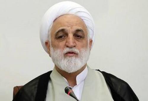 عده‌ای رسماً قانون‌شکنی و پلیس ما را تهدید می‌کنند/ در برابر دهن کجی به مقدسات نباید منفعل باشیم