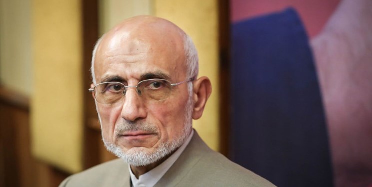 اگر اختیارات روحانی کم بود برای دور دوم نامزد نمی‌شد/دولت سوء تدبیر را به حساب اختیارات نگذارد
