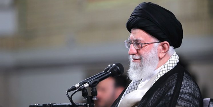 تنها راه ما در مقابل آمریکا استفاده از ابزارهای فشاری است که داریم/ لازم باشد از اهرم نظامی هم استفاده می‌کنیم/ درباره‌ مسائل ناموسی انقلاب مذاکره نمیکنیم