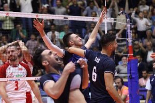 ایران صدر نشین به مصاف روسیه می‌رود