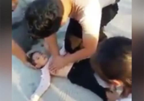 نجات دختربچه غرق شده از داخل دریاچه/ جان گرفتن دوباره کودک با امدادرسانی به موقع + فیلم 