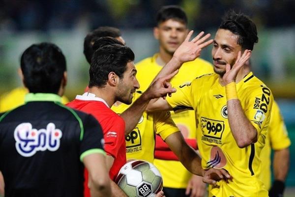  کولاک آبی‌ها در نقل و انتقالات؛ استقلال با ستارۀ پرسپولیسی 3 ستاره شد!