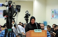 عکس/گریه‌های متهم زن پرونده"کیمیا خودرو"در دادگاه