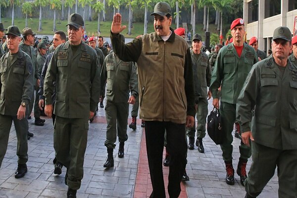 مادورو خواستار گفتگو با مخالفان شد 