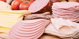 ماجرای فروش کالباس خوک در مشهد 