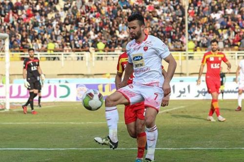 شوک خبری در پرسپولیس:ستاره اخراجی پرسپولیس جایی در لیست فولاد 
