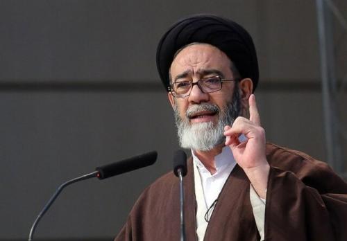  ائمه جمعه فریب صاحبان زر و زور را نخورند