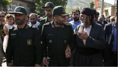 فیلم/ مستندی کوتاه از سفر سردار سلیمانی به کردستان
