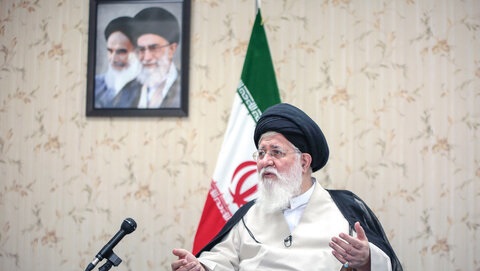 اسلحه امام جمعه،بایدجریان استکباری رانشانه بگیرد 