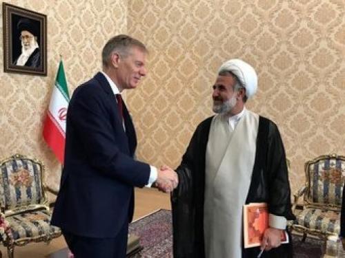روایت سفیر انگلیس از دیدار مفصل با ذوالنور 