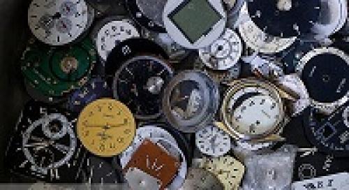 عکس/بازداشت مالخر گوشی‌های سرقتی