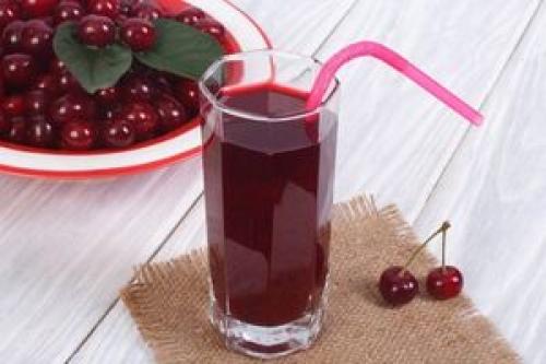 اگر پا به سن گذاشته اید از آب آلبالو غافل نشوید! 