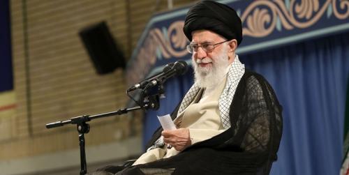 قدردانی رهبر انقلاب از تلاش های جوانان مومن و انقلابی در مناطق محروم