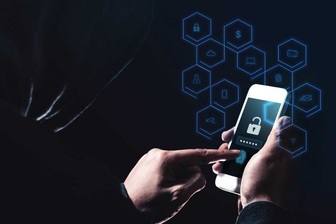  لازم است رمز موبایل همسرتان را بدانید؟ 