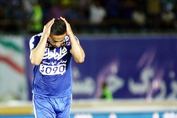 جنجال دراردوگاه استقلال:مخالفت بزرگ با بازگشت شاه ماهی به استقلال!