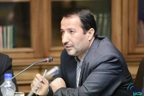 وزیر اقتصاد باید پاسخگوی تخلفات پوری حسینی باشد