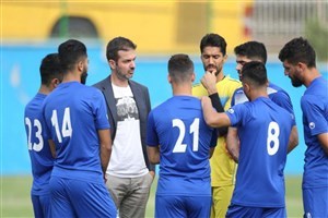  استقلال دیگر دفاع راست نمی خواهد 