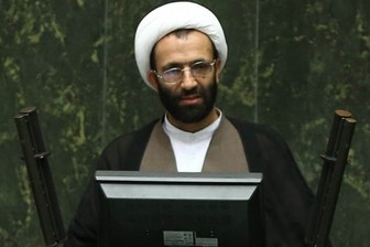 هیئت رئیسه باید از شأن مجلس دفاع کند 