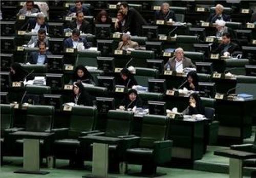  کارنامه ضعیف مجلس ایران در جنگ پارلمان‌ها
