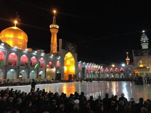 فیلم/ خطبه‌خوانی شب عاشورا در حرم رضوی