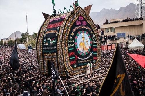 نخل‌برداری نماد تشییع شهدای کربلا